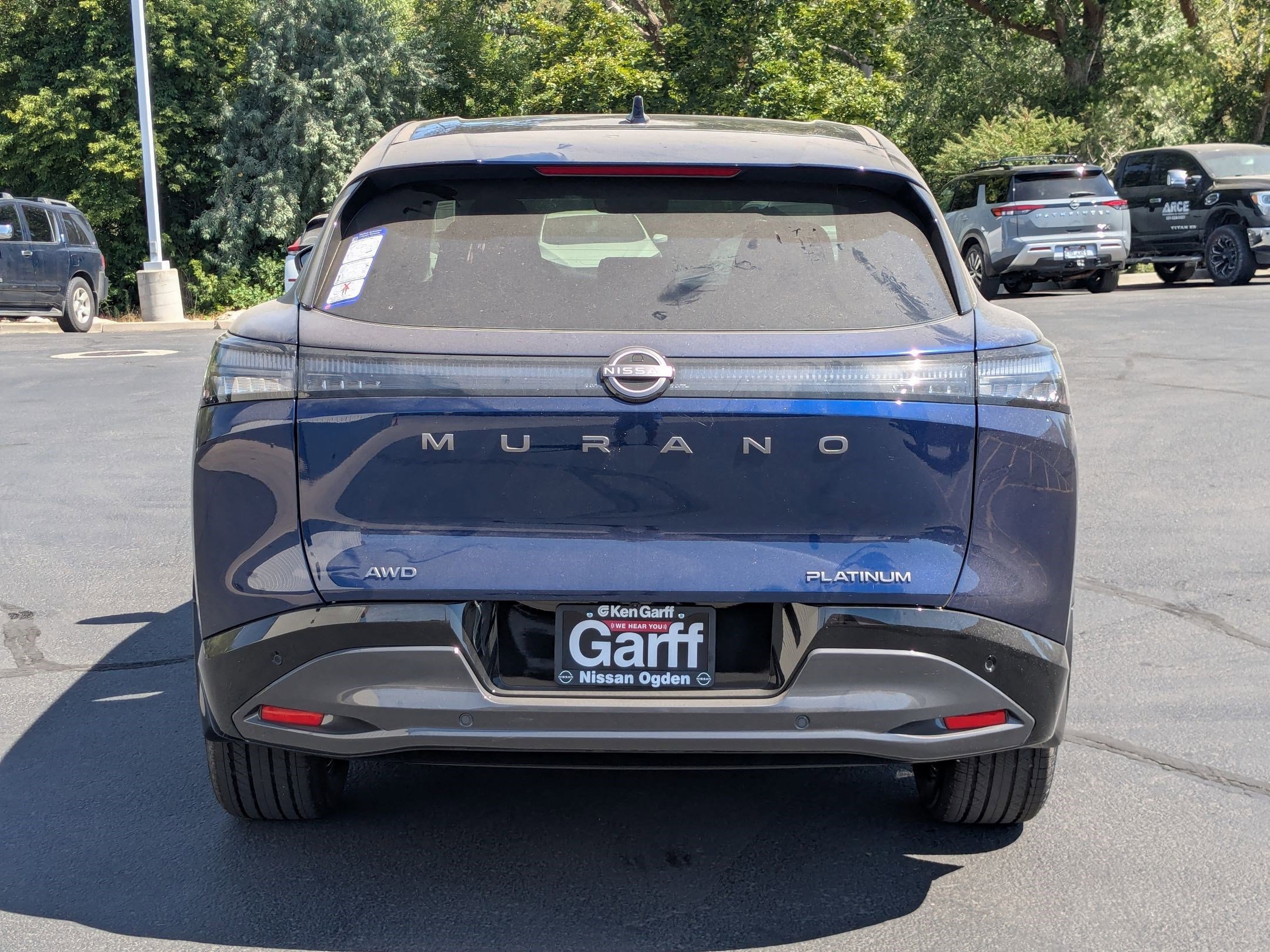2025 Nissan Murano Platinum photo 2
