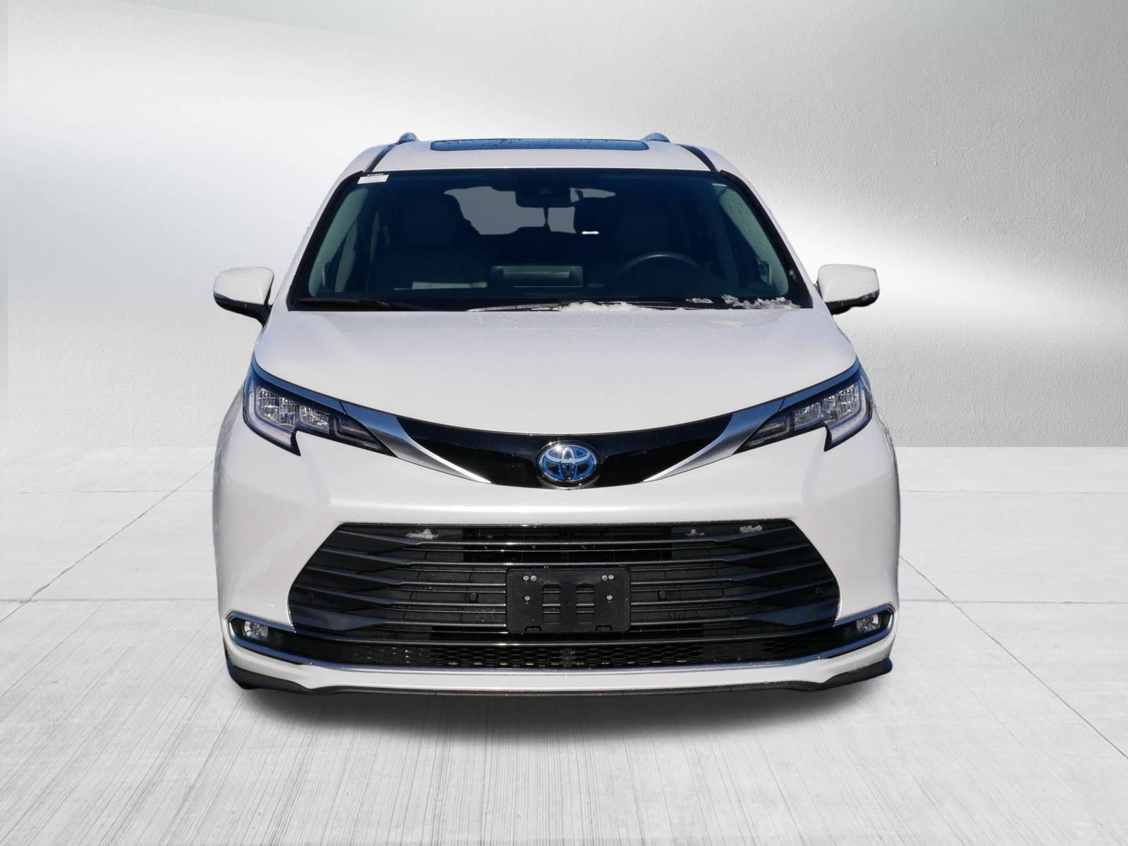 Certified 2024 Toyota Sienna Limited with VIN 5TDZRKECXRS219070 for sale in Brooklyn Center, Minnesota