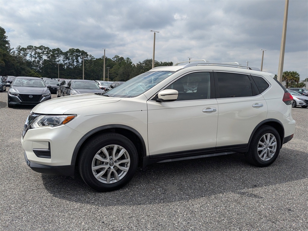 2020 Nissan Rogue SV photo 4