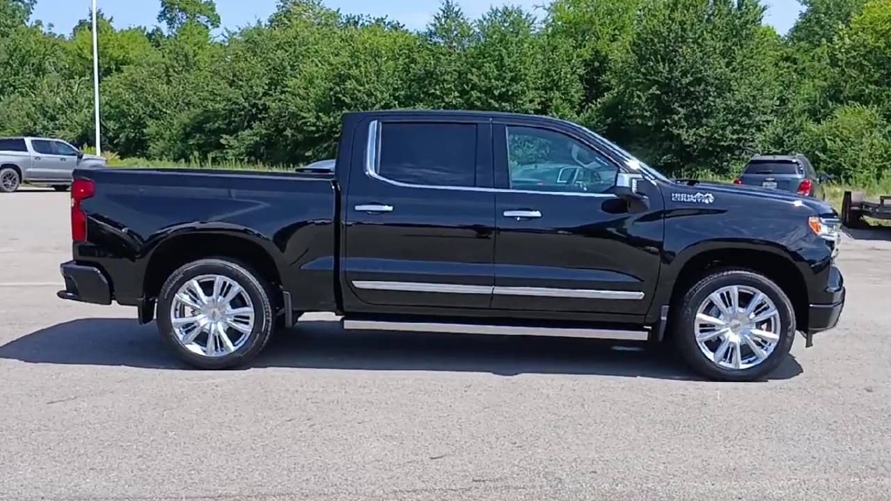 2025 Chevrolet Silverado High Country photo 9