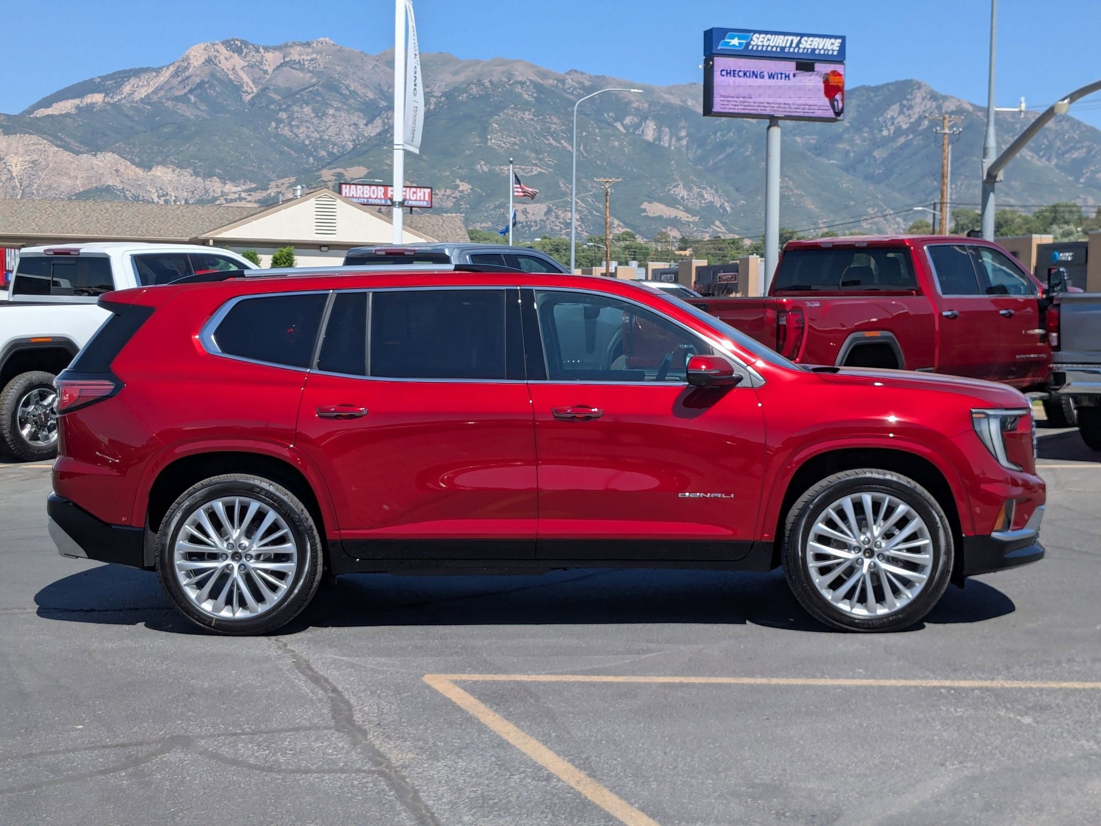 2026 Gmc Acadia Denali photo 2