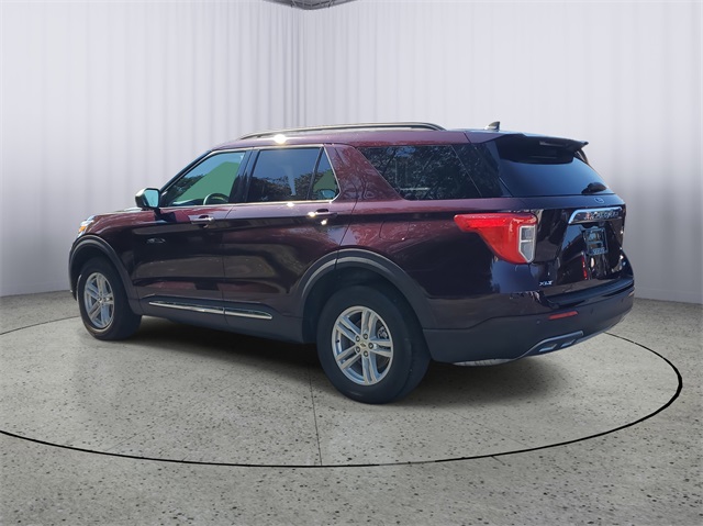 2023 Ford Explorer XLT photo 3