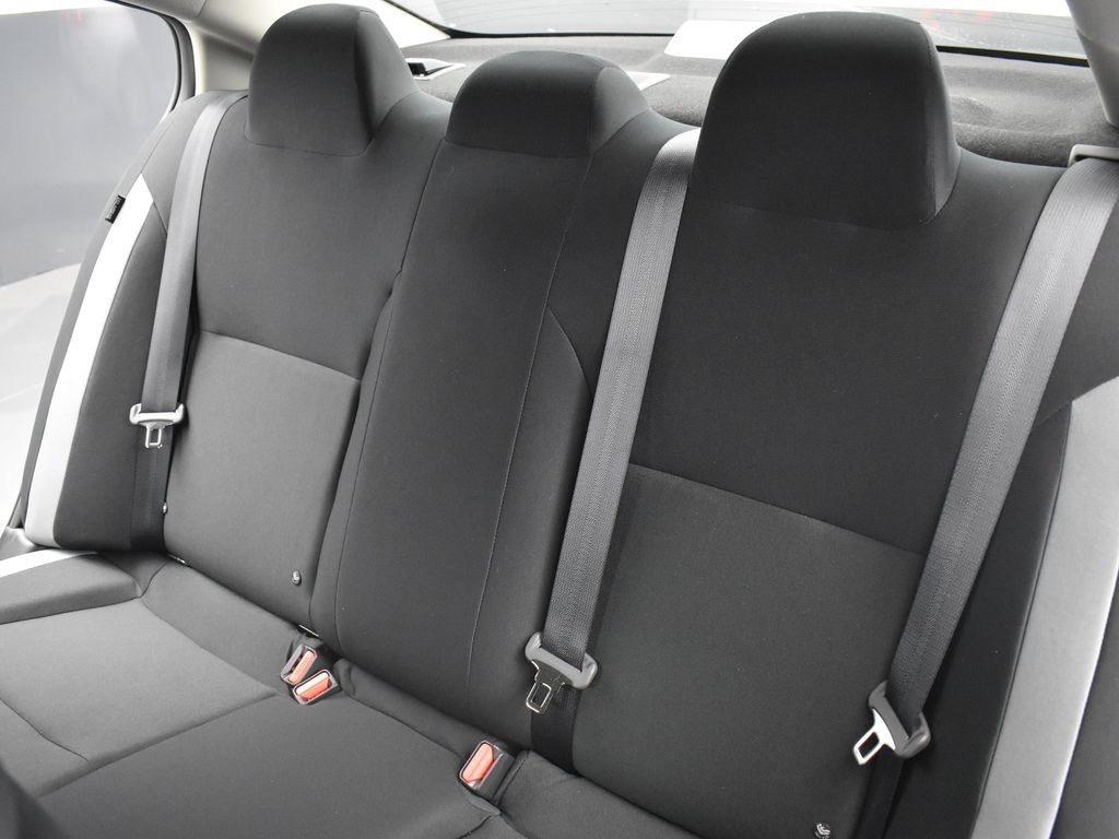 2025 Nissan Versa 1.6 S photo 17