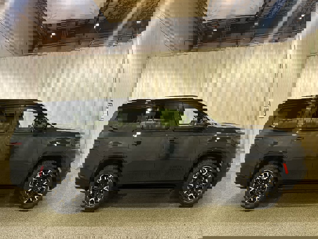 2025 Jeep Wagoneer Series II Overland photo 4