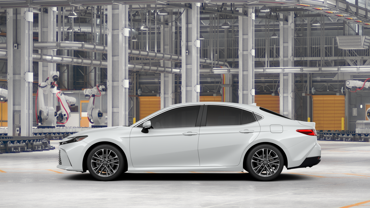 2026 Toyota Camry XLE photo 4