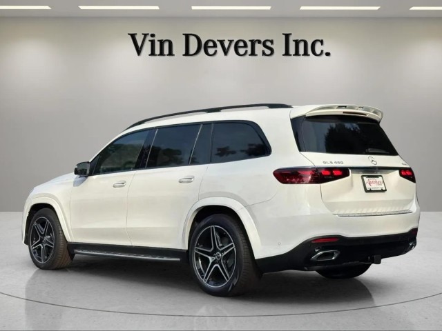 2025 Mercedes Benz GLS 450 4MATIC photo 5