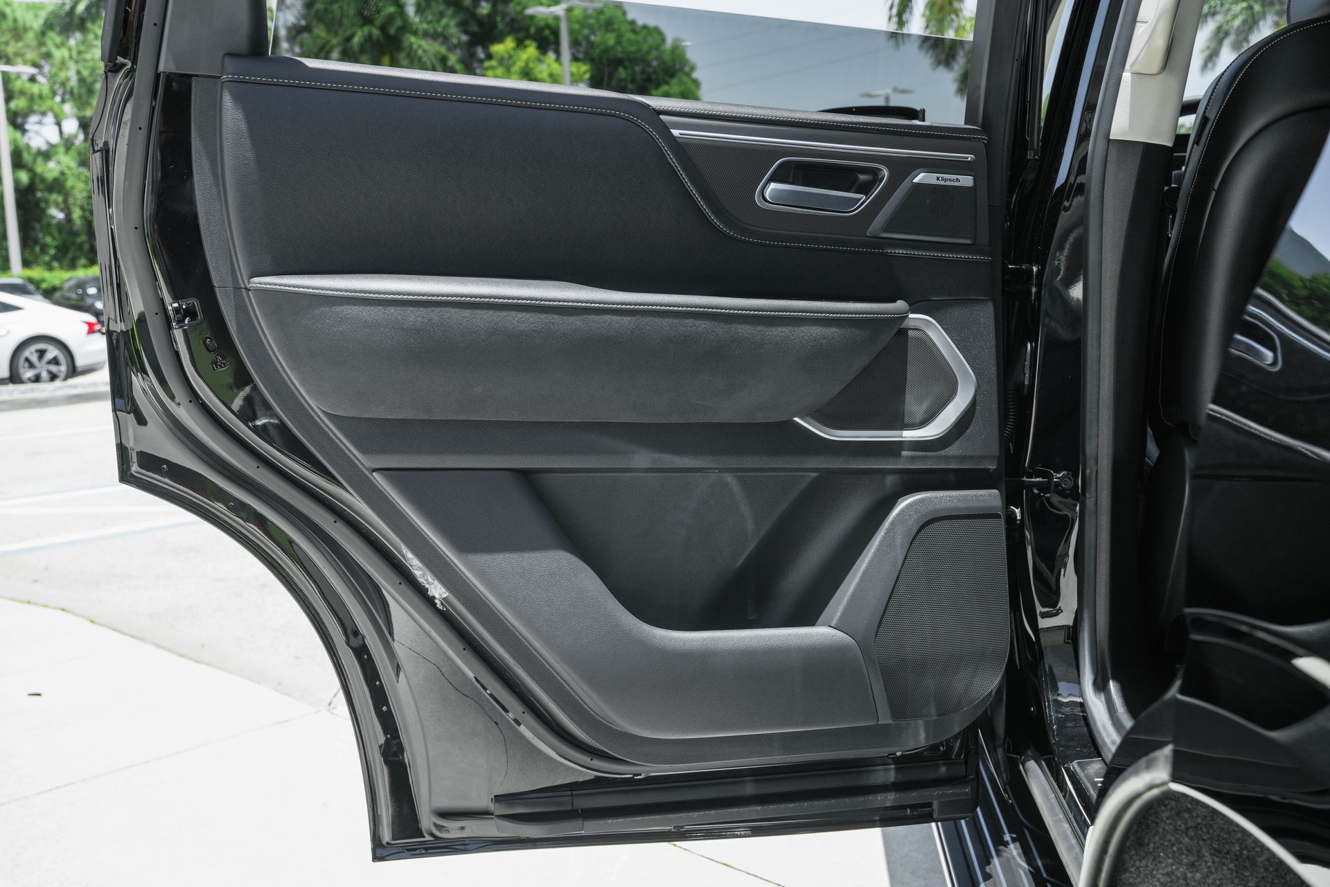 2025 Infiniti QX80 Luxe photo 25