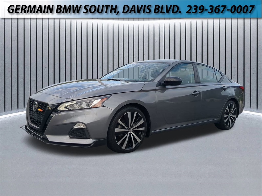 2020 Nissan Altima SR's photo