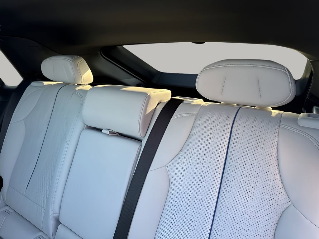 2025 Cadillac Lyriq Sport photo 31