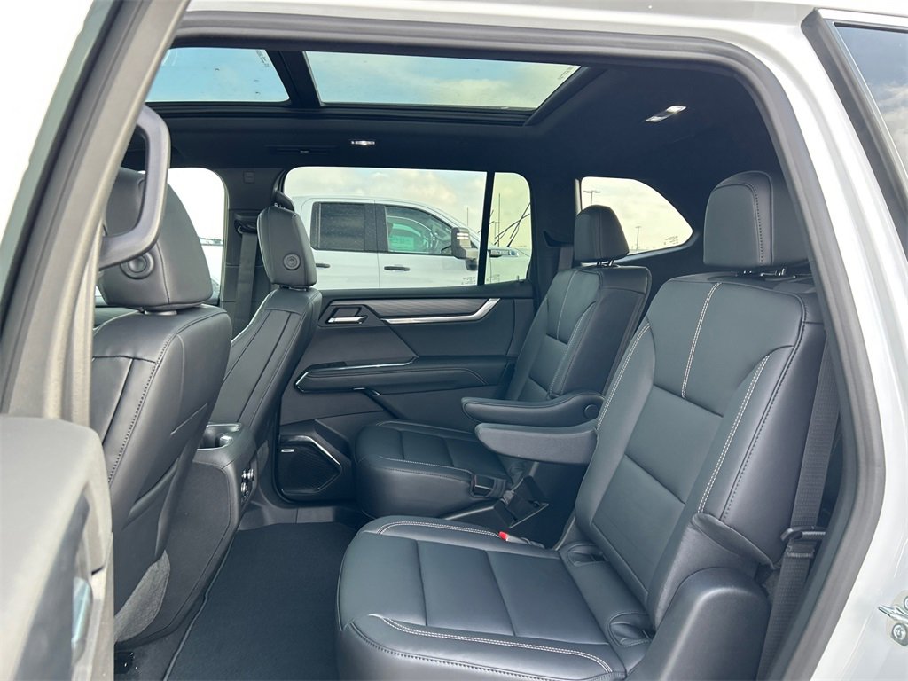 2026 GMC ACADIA - Image 30