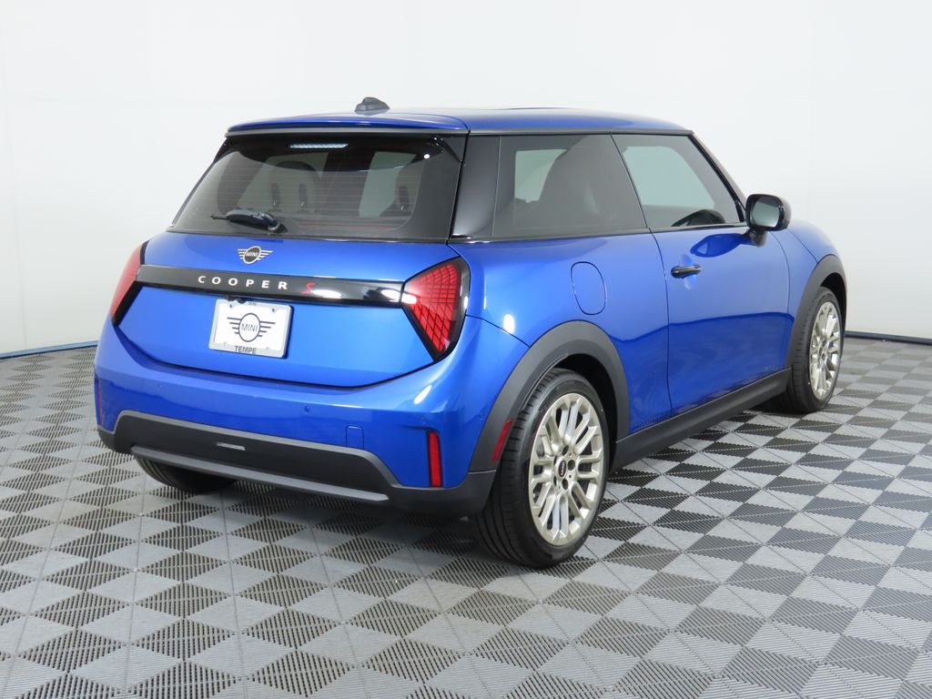 2025 Mini Cooper 2 Door Hardtop Iconic photo 4