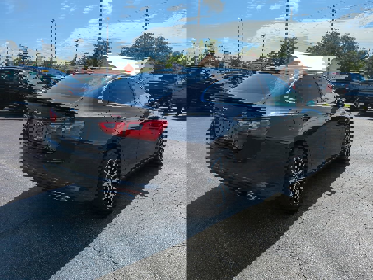 2022 Chevrolet Malibu RS photo 4