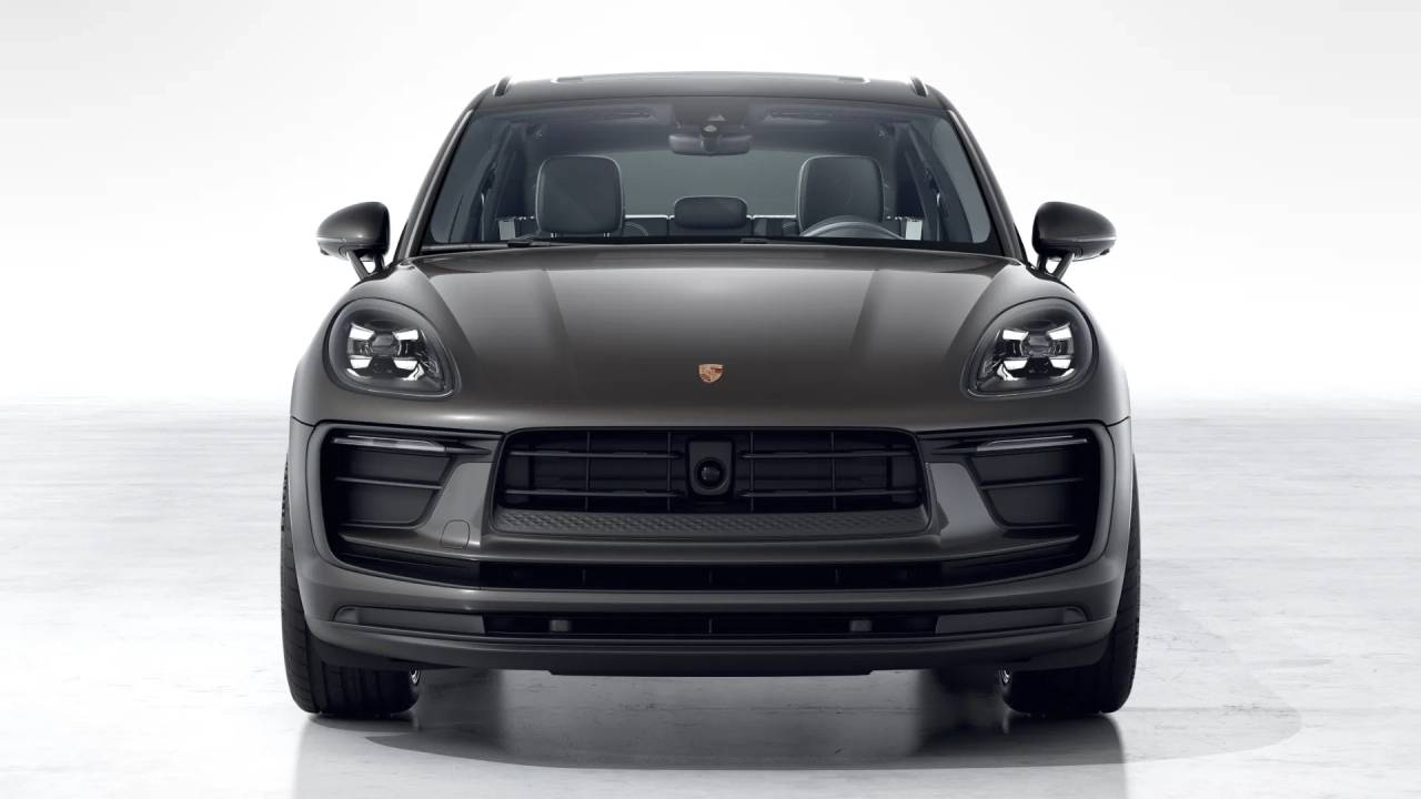 2026 Porsche Macan T photo 9