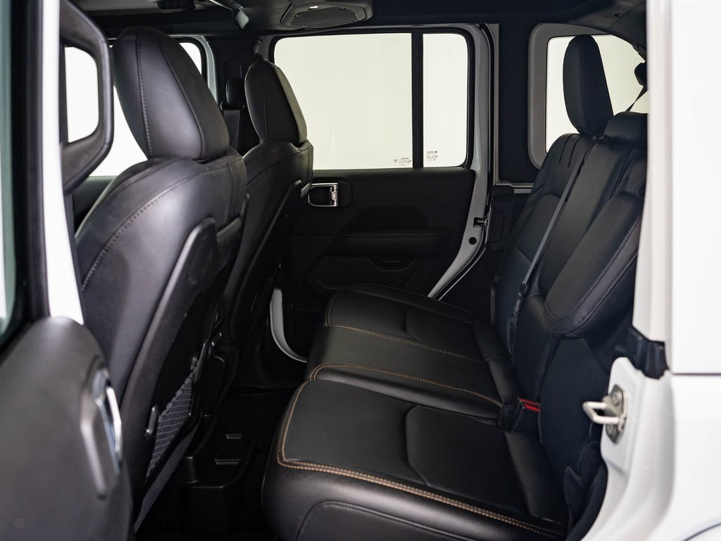 2024 Jeep Wrangler Sahara 4xe photo 31