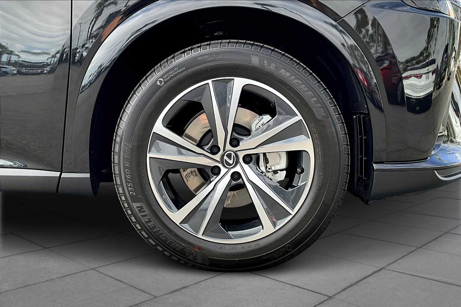 2025 Lexus RX 350 photo 9