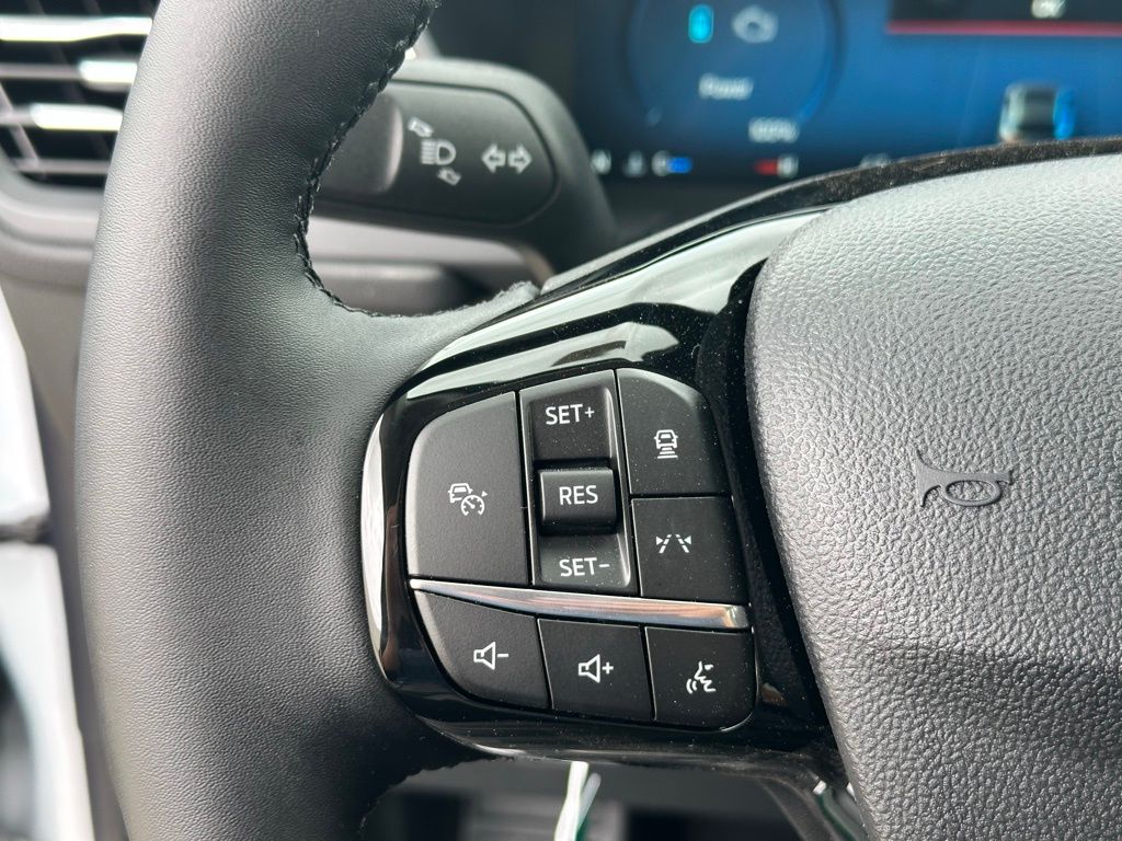 2025 Ford Escape Plug-In Hybrid photo 16