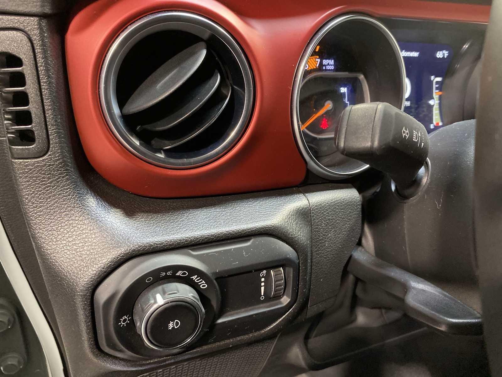 2023 Jeep Wrangler Rubicon photo 22