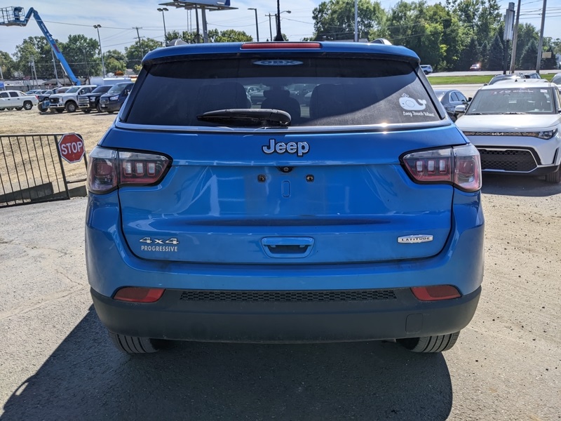 2019 Jeep Compass Latitude photo 3
