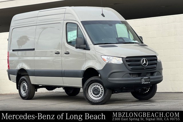 2026 Mercedes-Benz Sprinter Cargo Van Base's photo