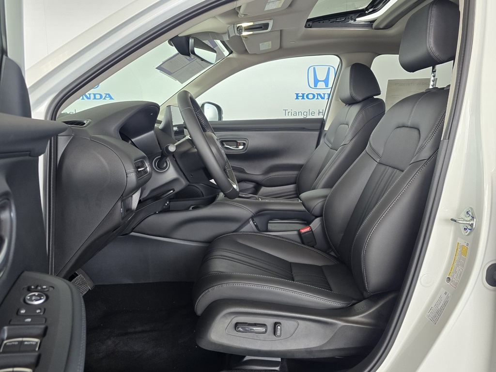 2026 Honda HR-V EX-L photo 8