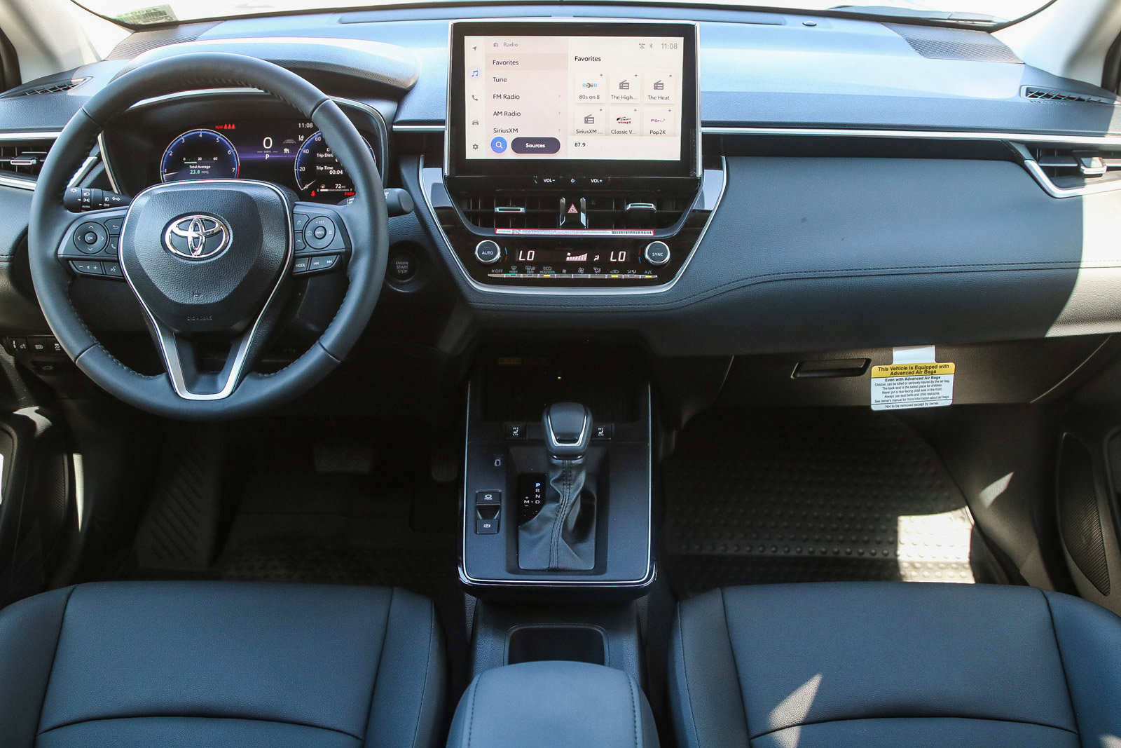 2026 Toyota Corolla Cross XLE photo 9