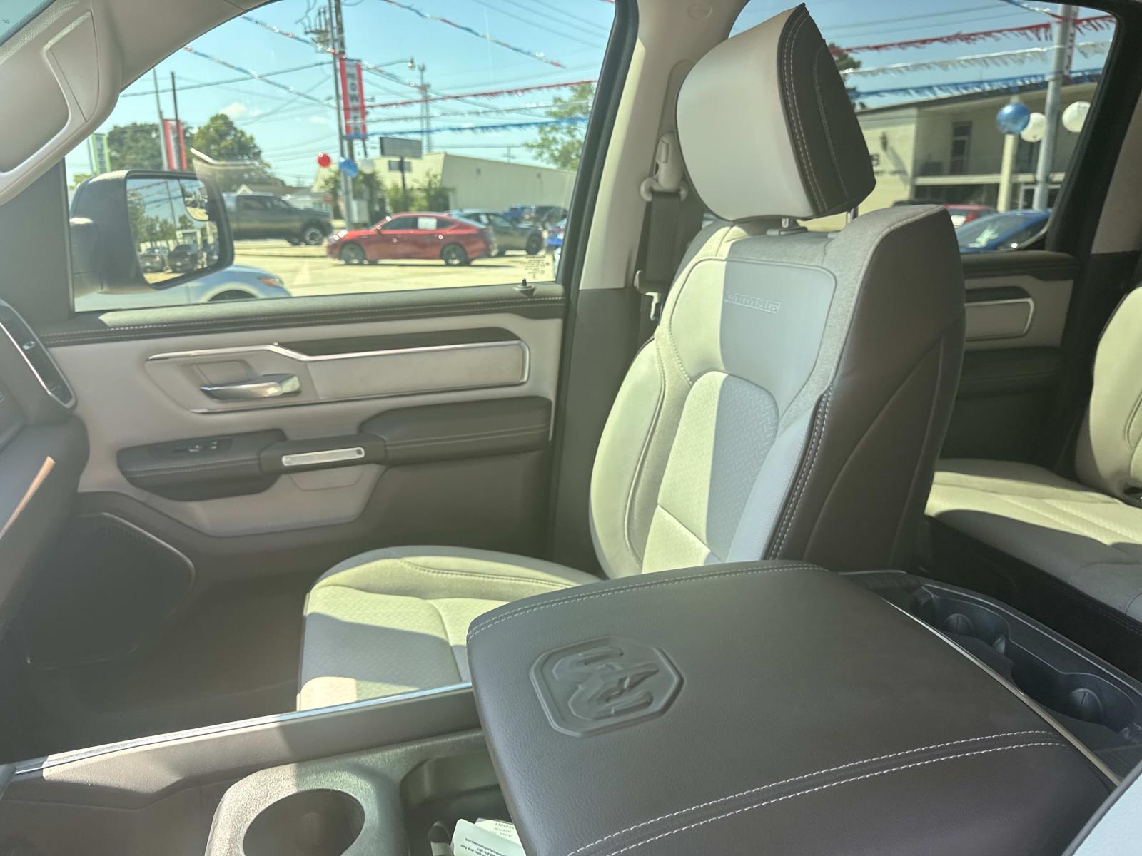 2025 Ram 1500 Laramie photo 13