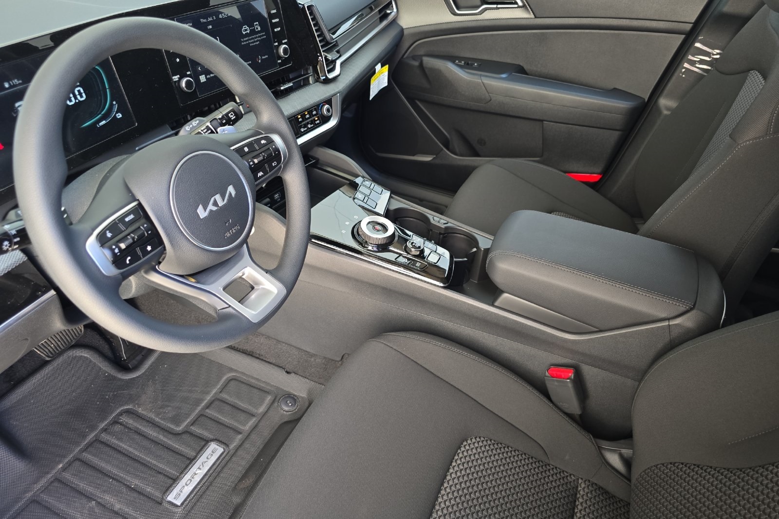 2025 Kia Sportage Hybrid LX photo 6