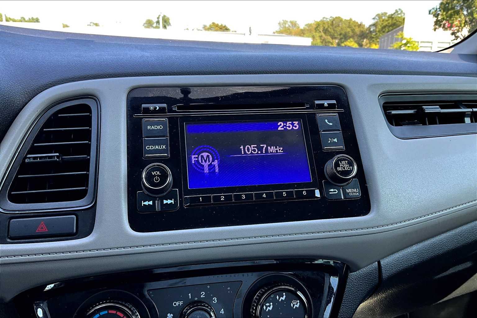 2016 Honda HR-V LX photo 28