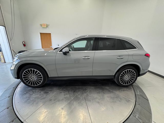 2026 Mercedes Benz GLC 350e 4MATIC photo 9