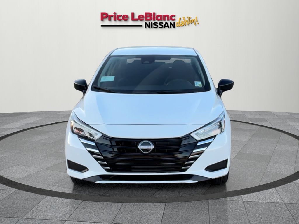 2025 Nissan Versa 1.6 S photo 2