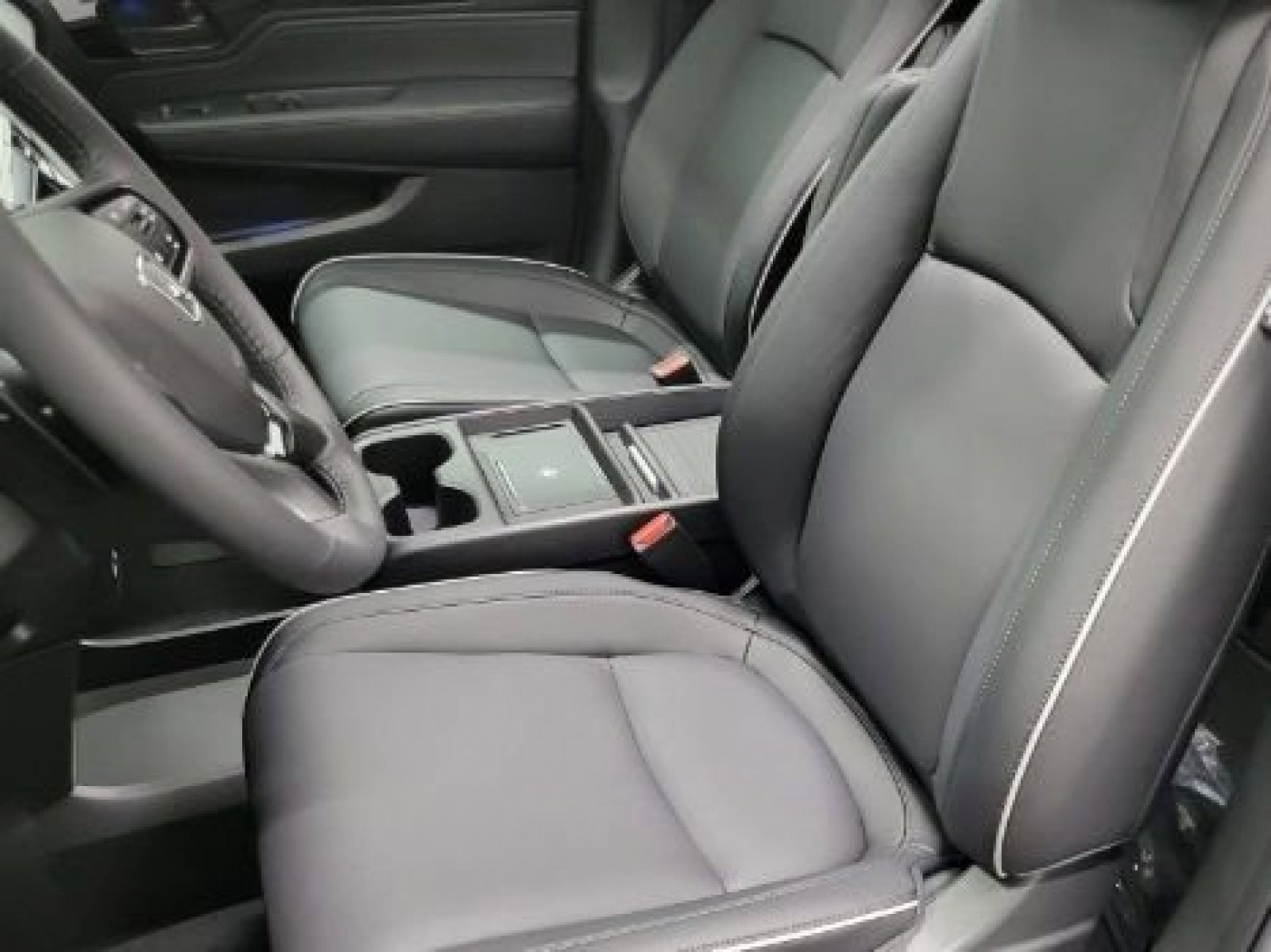 2026 Honda Odyssey Touring photo 6