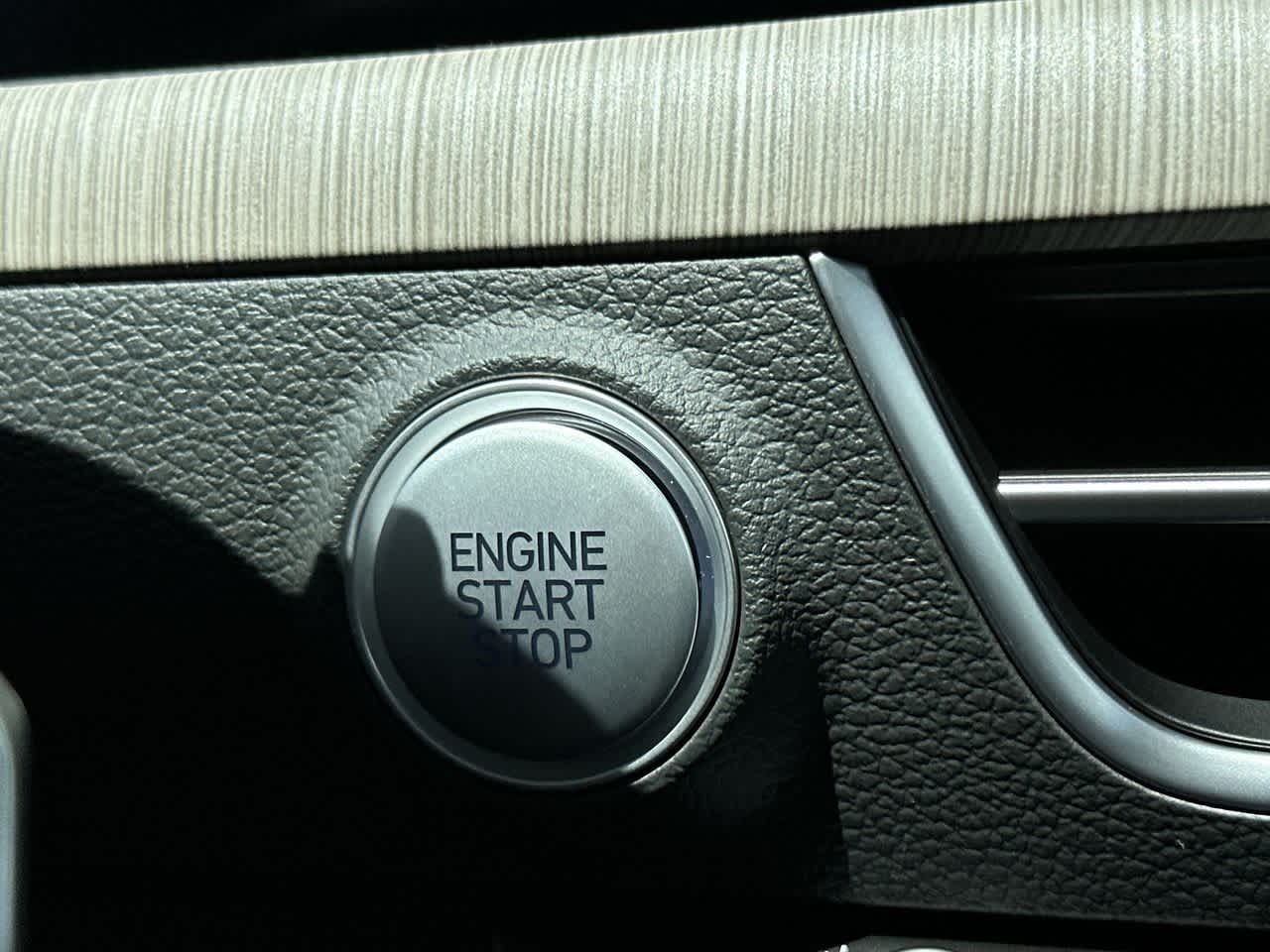 2025 Hyundai Sonata Hybrid SEL photo 14