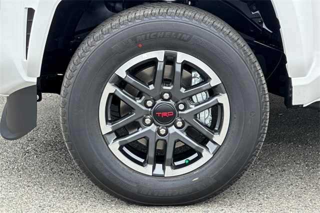 2025 Toyota Tacoma TRD Sport 4x4 Double Cab photo 28