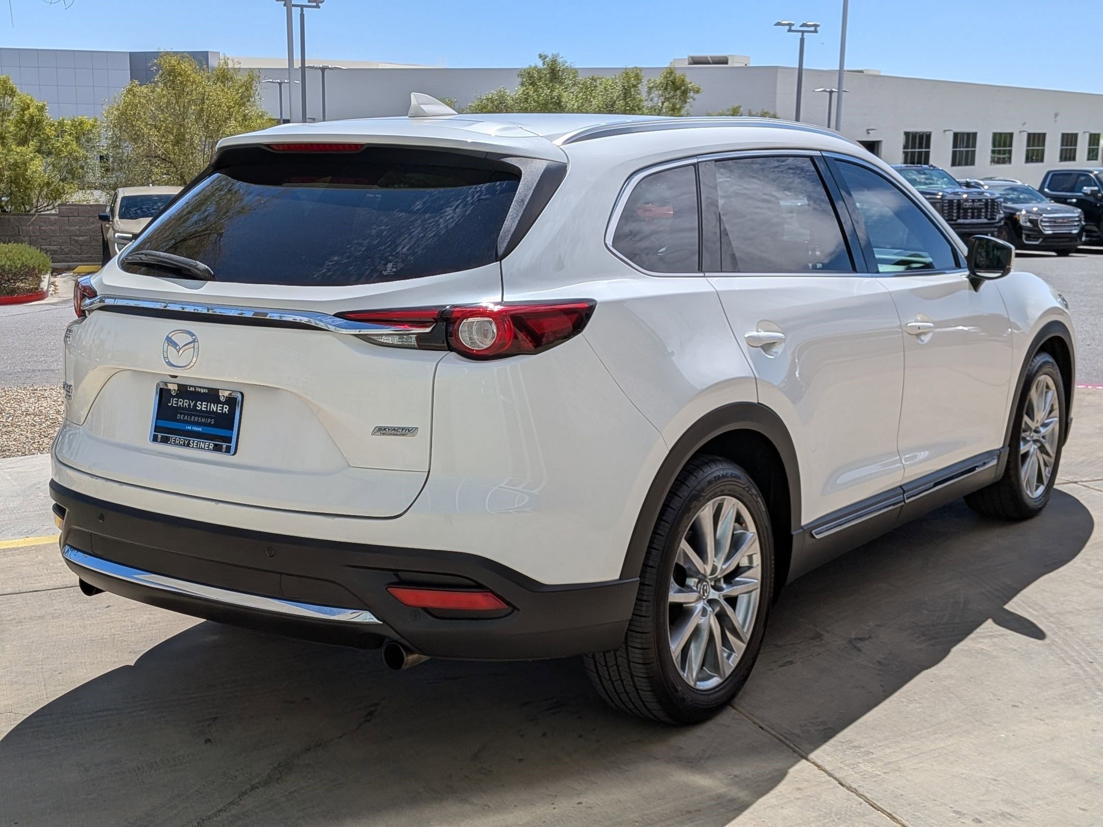 2017 Mazda CX-9 Grand Touring photo 4