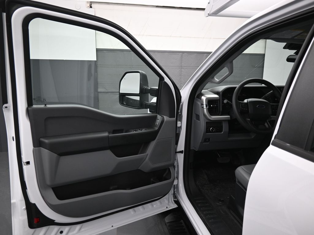 2024 Ford F-350 Super Duty XL