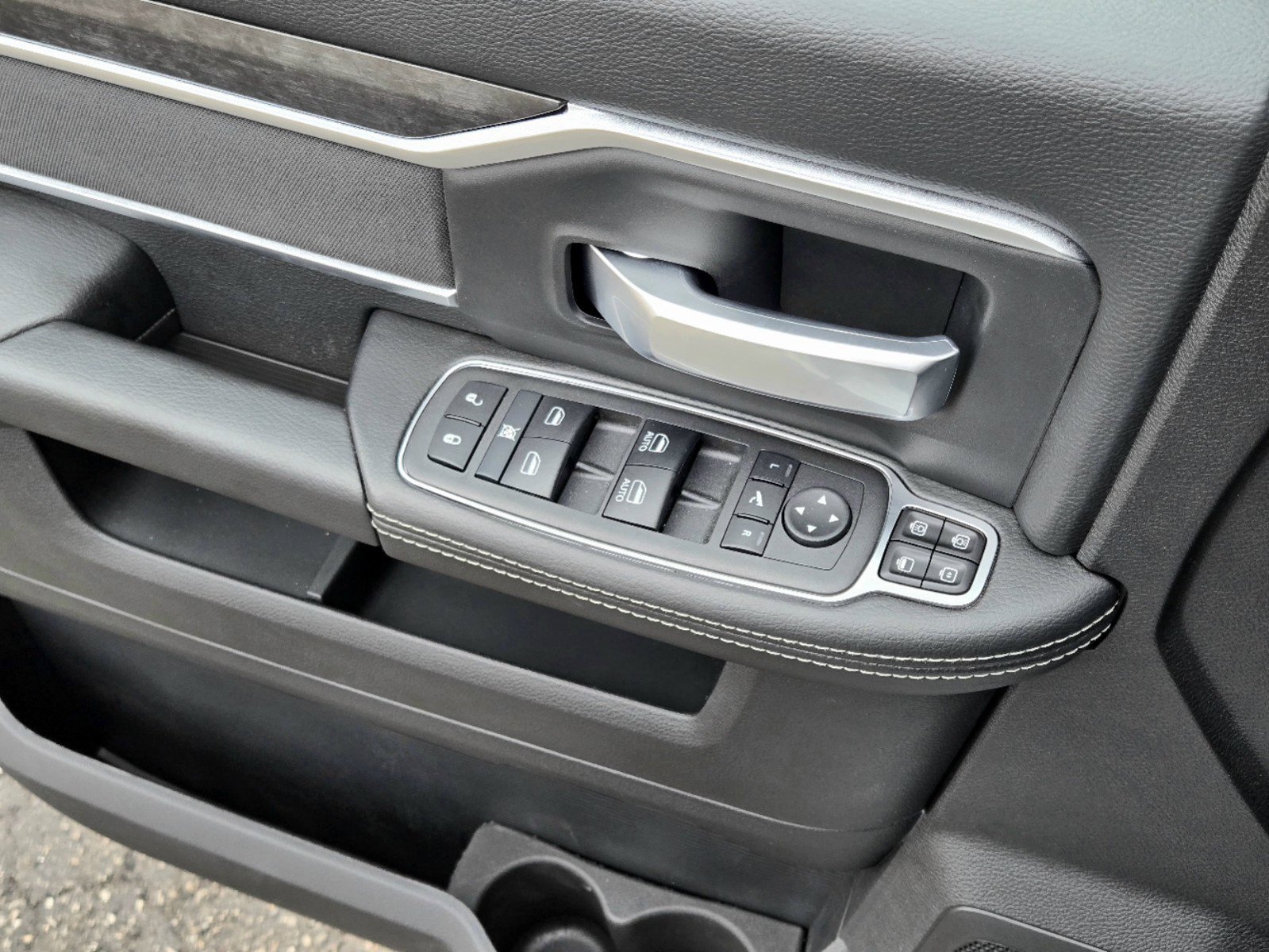2024 Ram 2500 Big Horn photo 23