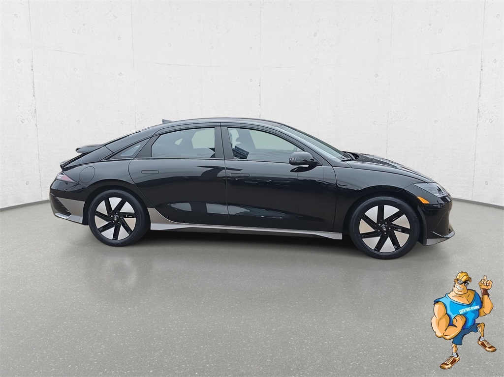2024 Hyundai Ioniq 6 SE photo 4