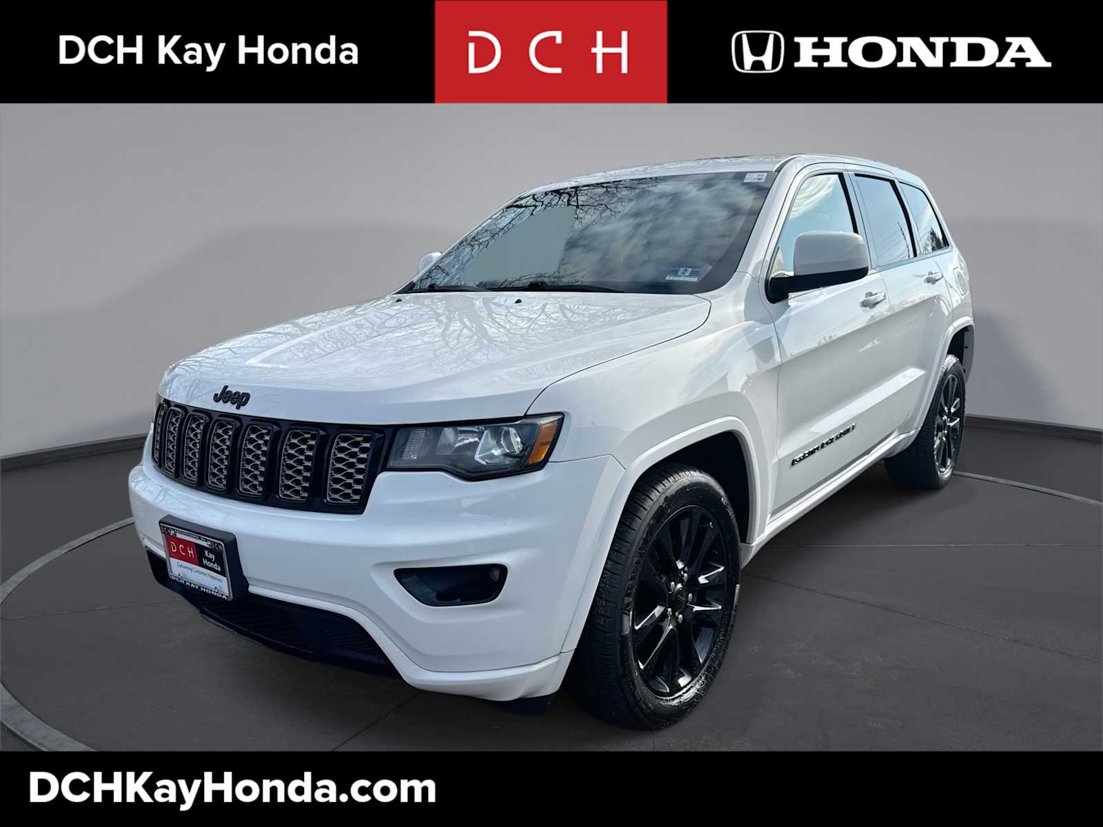 2017 Jeep Grand Cherokee Altitude's photo