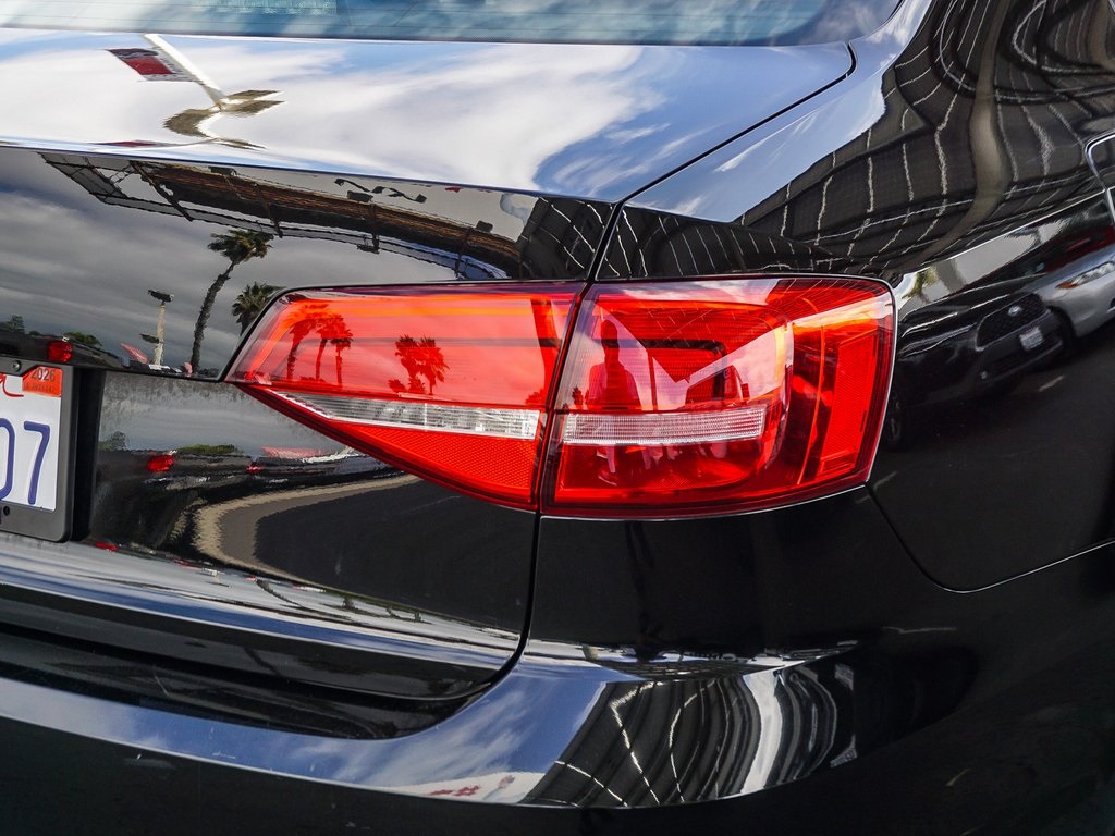2015 Volkswagen Jetta 2.0 S photo 3