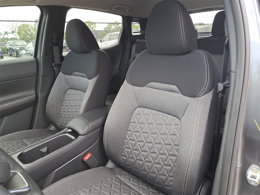 2026 Nissan Kicks SV photo 20