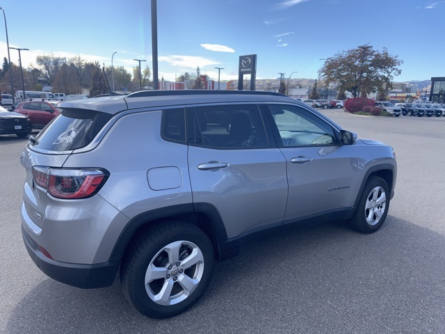 2018 Jeep Compass Latitude photo 3