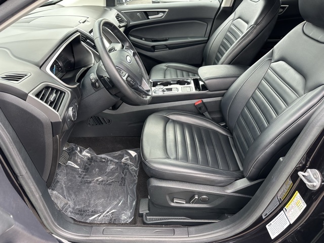 2019 Ford Edge SEL photo 4
