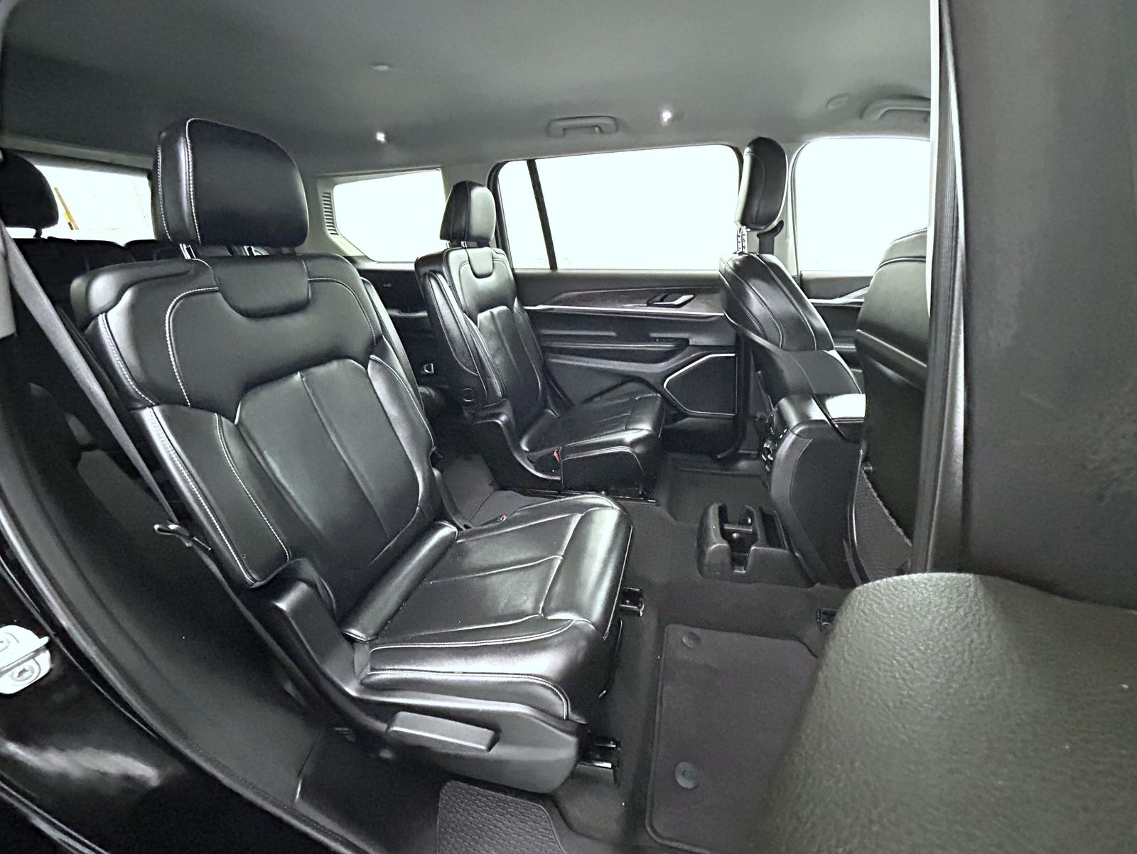 2021 Jeep Grand Cherokee Limited photo 17