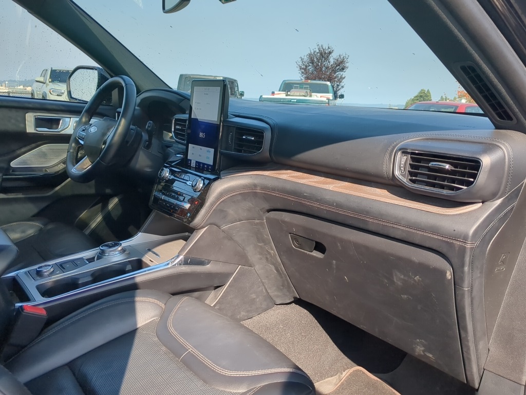 2021 Ford Explorer Platinum photo 4