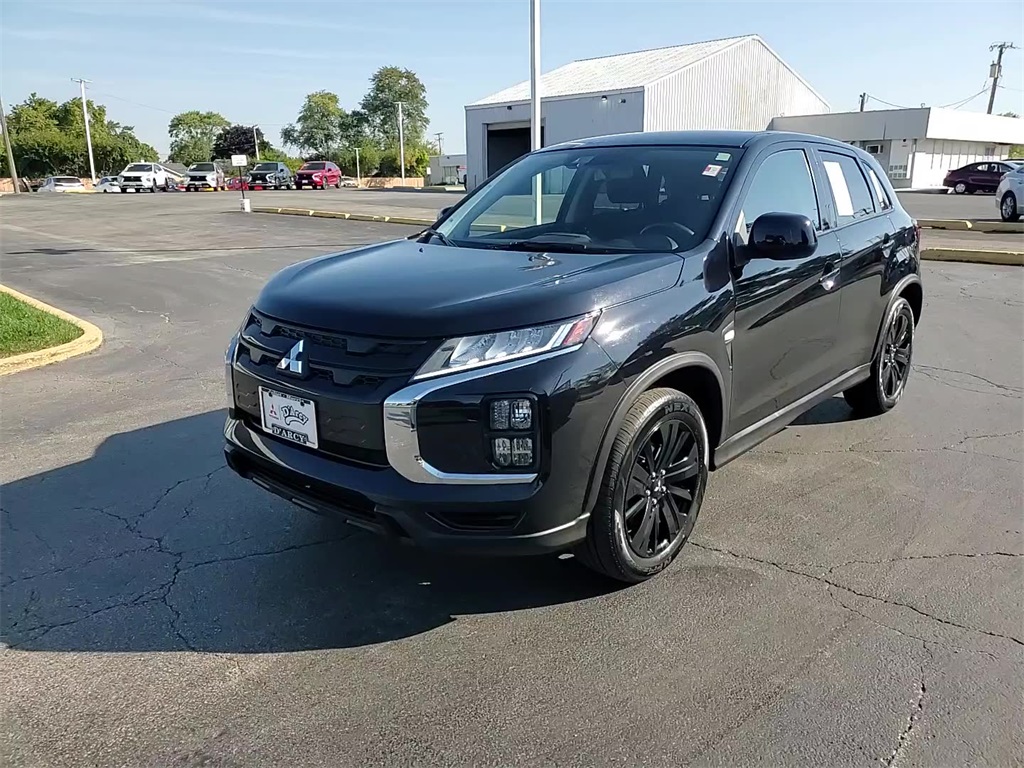 2022 Mitsubishi Outlander Sport LE photo 2