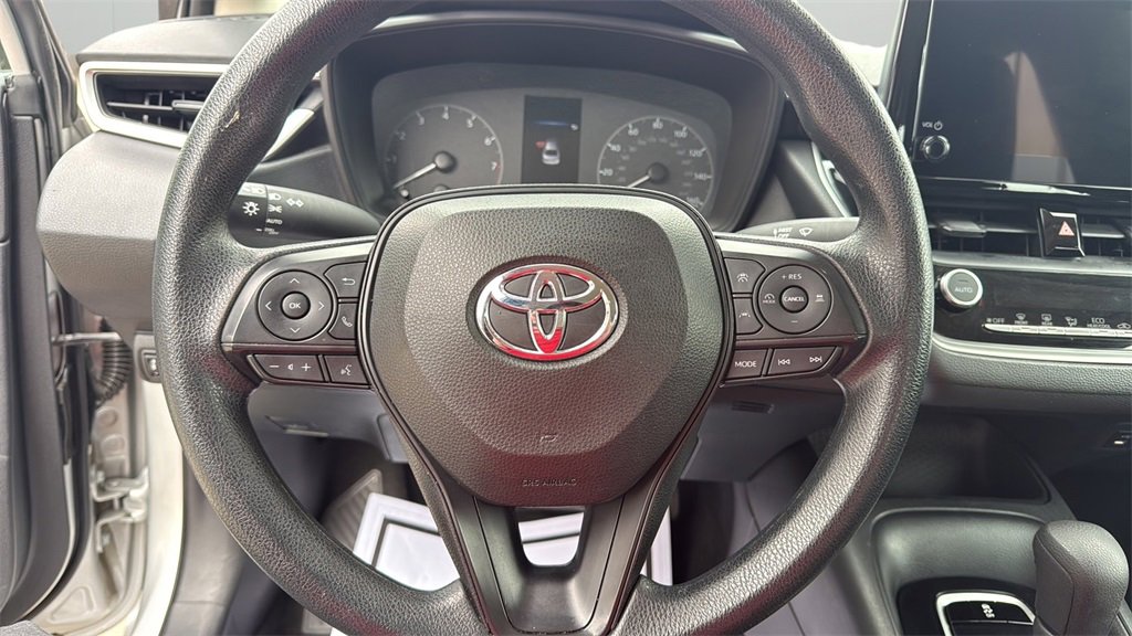 2023 Toyota Corolla LE photo 33