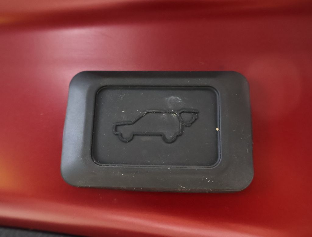 2024 Toyota RAV4 XLE photo 18