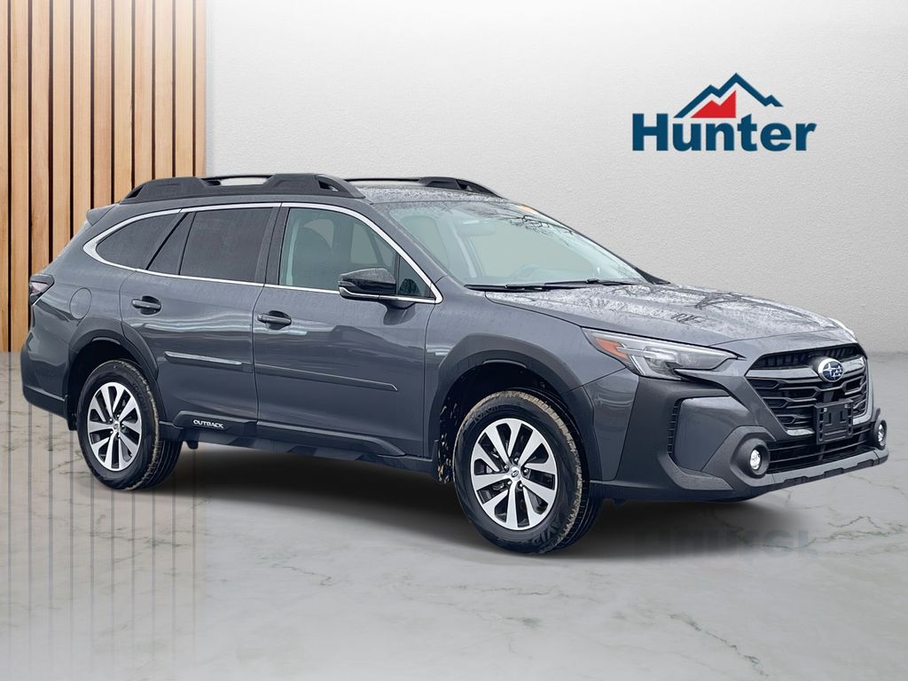 2025 Subaru Outback Premium's photo