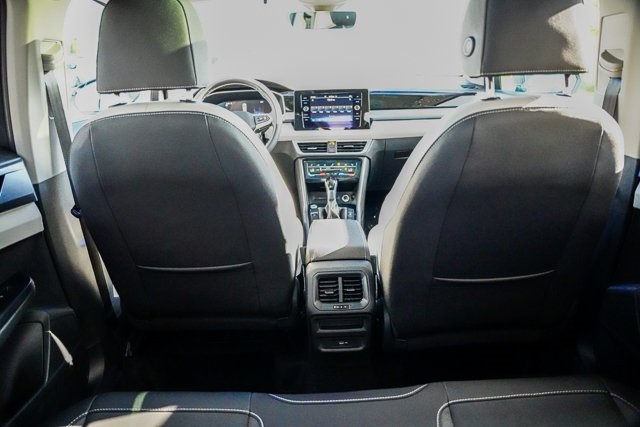 2025 Volkswagen Taos SE photo 23