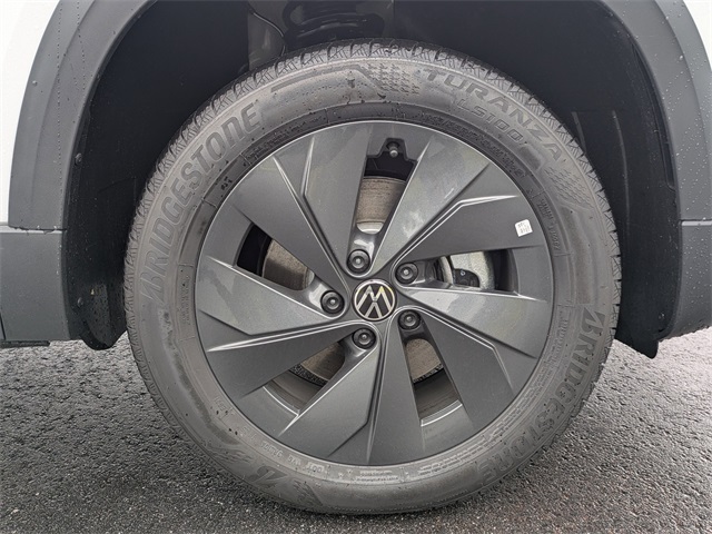 2025 Volkswagen Taos S photo 9